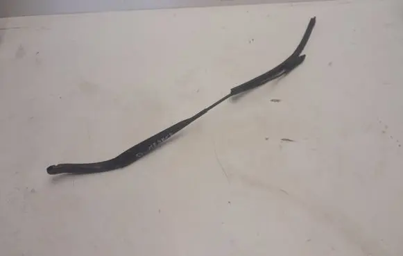 Renault Megane II Front wiper blade arm