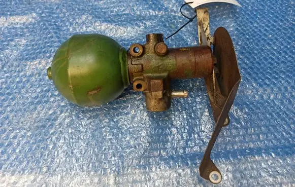 Rolls-Royce Silver Spirit Air suspension compressor 75497601