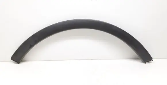 Rear fender molding trim