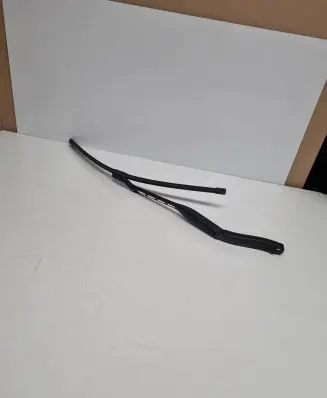 Mercedes-Benz ML W166 Front wiper blade arm 24028055
