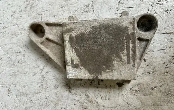Land Rover Range Rover Velar Rear differential/diff mount bracket GX734B148CB
