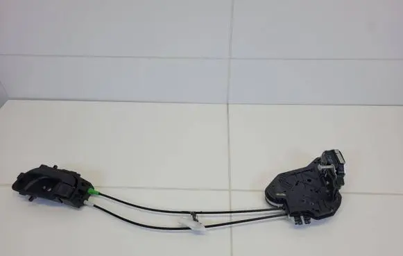 Loading door lock
