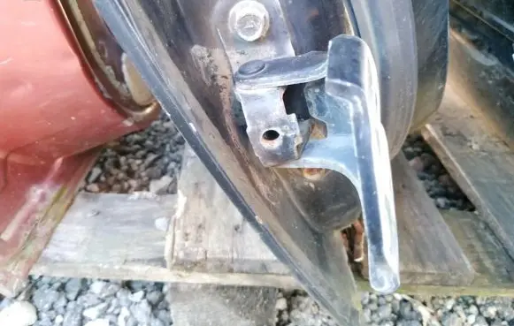 Hyundai Matrix Rear door lower hinge