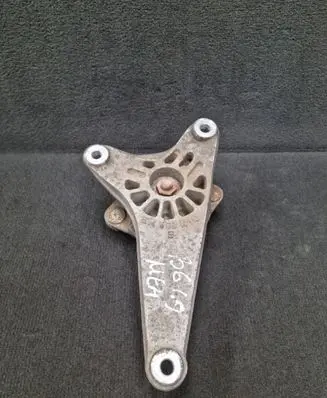 Audi A4 S4 B7 8E 8H Gearbox mounting bracket 8E0399115P 8E0399105HM