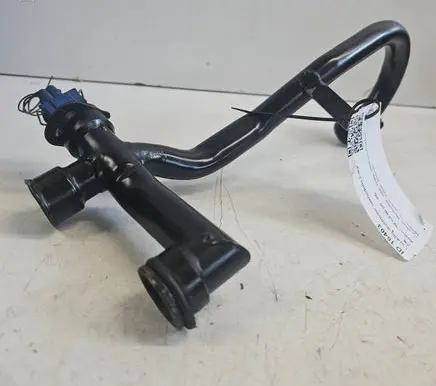 Audi A6 S6 C5 4B Engine coolant pipe/hose 059121083A
