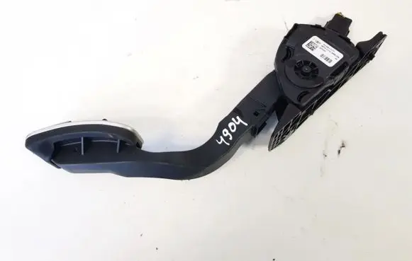 Volvo V40 Accelerator throttle pedal 31341777 6pv010368-54