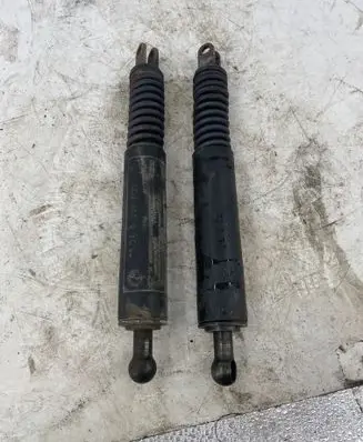 BMW 5 E39 Tailgate/trunk strut/damper 8220072