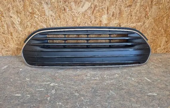 Mini Clubman F54 Front bumper upper radiator grill 7495158