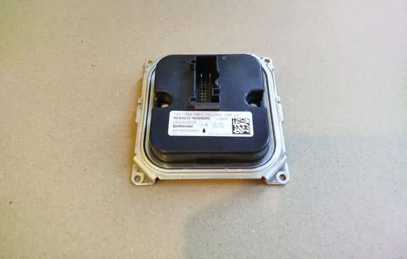 Renault Koleos II LED ballast control module 260556623R A2C90665803