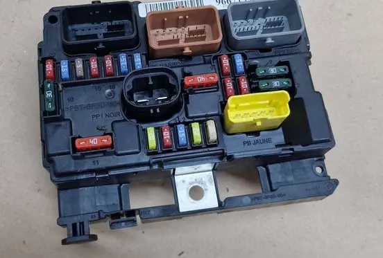Citroen DS3 Fuse box set 9667199580