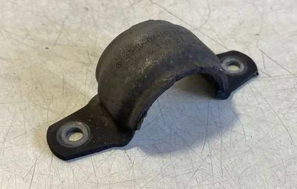 Mercedes-Benz GLB X247 Sway bar bush bracket, front TE1007151