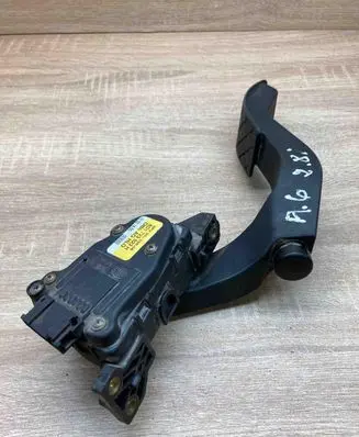 Audi A6 S6 C5 4B Accelerator throttle pedal 8D1723523H 6PV008026
