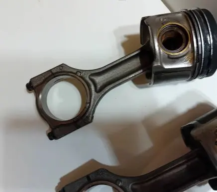 BMW 5 F10 F11 Piston with connecting rod