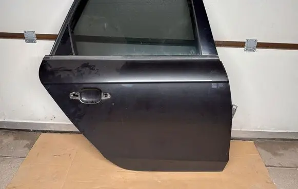 Rear door