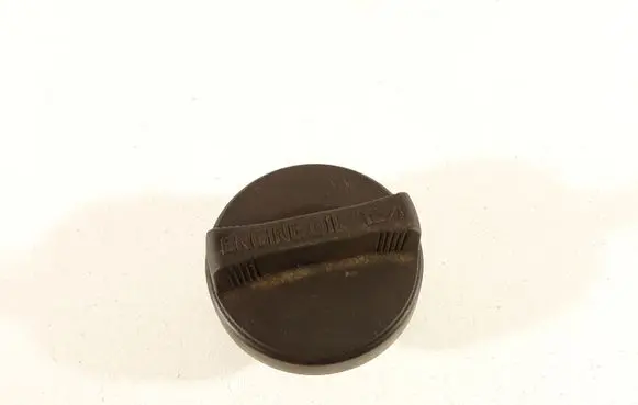 Toyota Verso Oil filler cap 