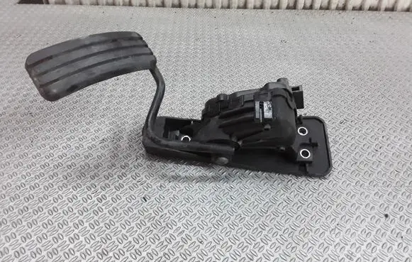 Renault Espace - Grand espace IV Accelerator throttle pedal 8200007513