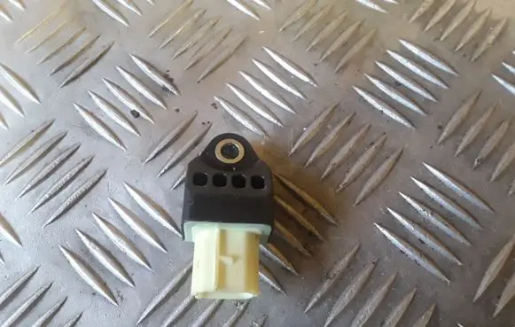 Subaru Outback Airbag deployment crash/impact sensor 98235AG070