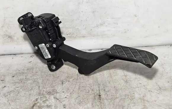 Volkswagen Transporter - Caravelle T5 Accelerator throttle pedal 7H1721503