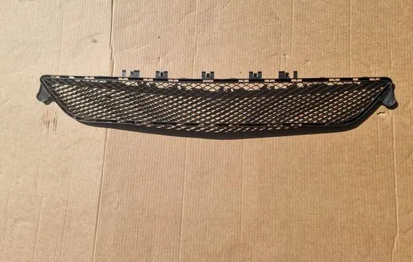 Mercedes-Benz E W212 Front bumper lower grill A2128850522