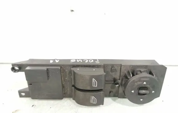 Ford Focus Electric window control switch AM5T14A132FA
