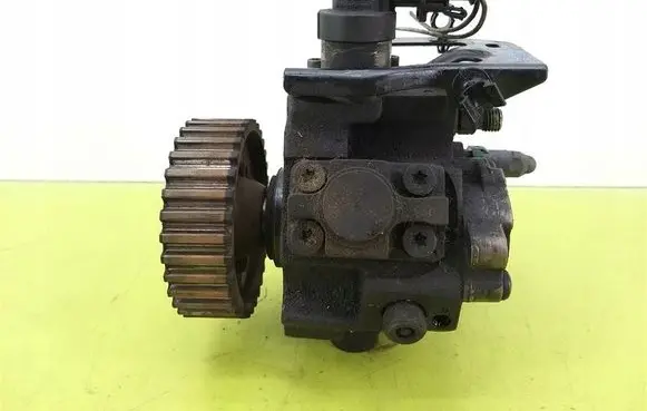 Peugeot Partner Fuel injection high pressure pump 9683703780A