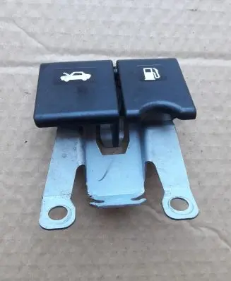 Renault Kadjar Engine bonnet (hood) release handle