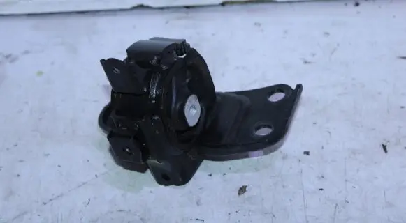 Toyota Auris E180 Gearbox mounting bracket