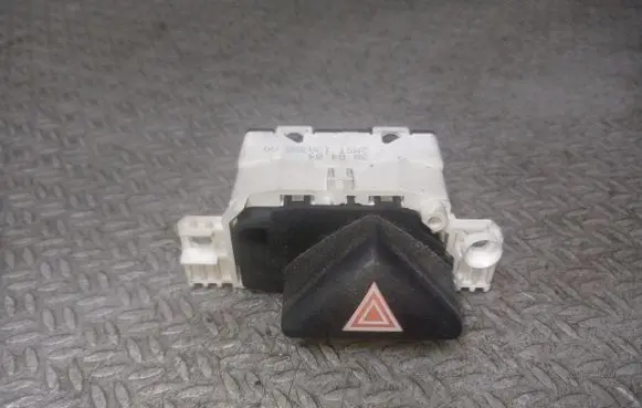 Ford Focus Hazard light switch 2M5T13A350AA