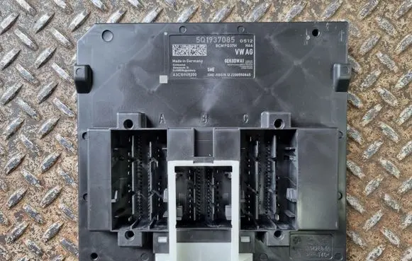 Audi Q3 F3 Comfort/convenience module 5Q1937085