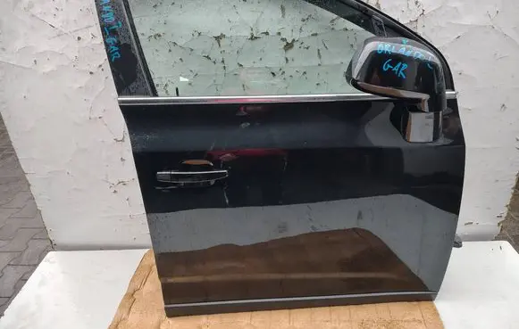 Chevrolet Orlando Front door