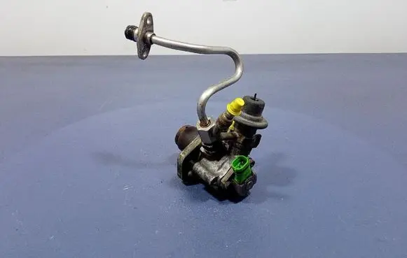 Toyota Avensis Verso Fuel injection high pressure pump 2310028032