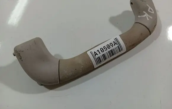 Opel Omega B1 Front interior roof grab handle 90459155