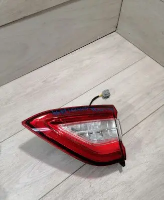 Maserati Levante Tailgate rear/tail lights 20680202