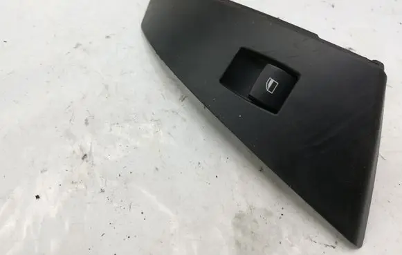 BMW 5 E60 E61 Electric window control switch 15939846
