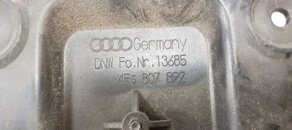 Audi A6 S6 C6 4F Rear bumper mounting bracket 4F5807898 4F5807892