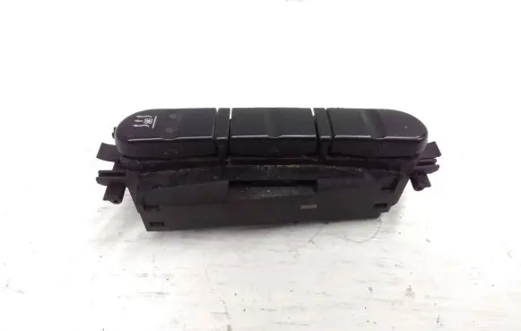 Mercedes-Benz C W203 Seat heating switch 2038219458