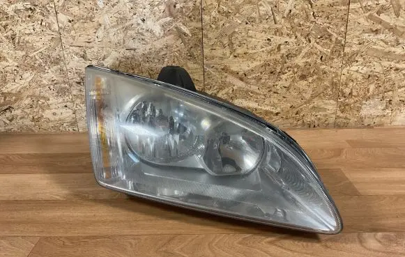 Ford Focus Headlight/headlamp 4M5113K080AA VP4M5X13K060A