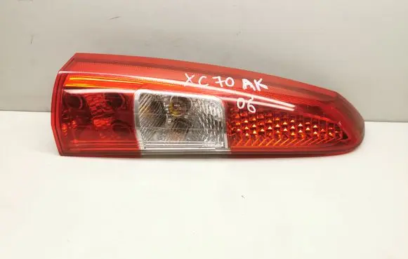 Volvo XC70 Rear/tail lights 160985
