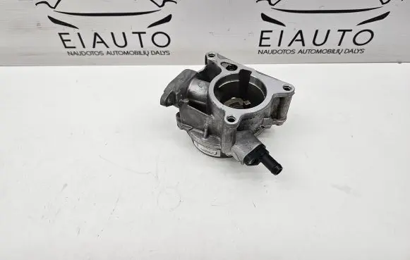 Volkswagen PASSAT CC Vacuum pump 06H145100AK
