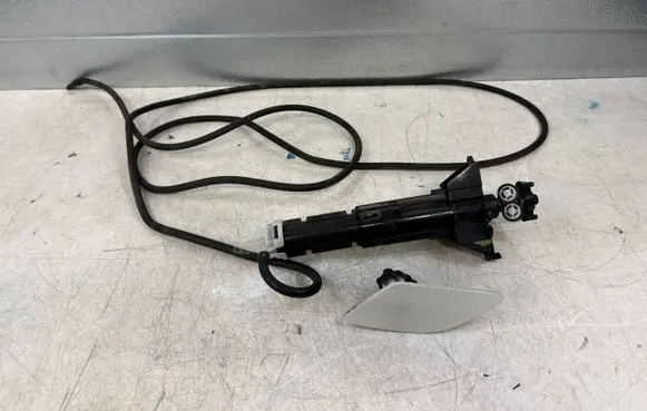 Citroen DS5 Headlight washer spray nozzle 091150100