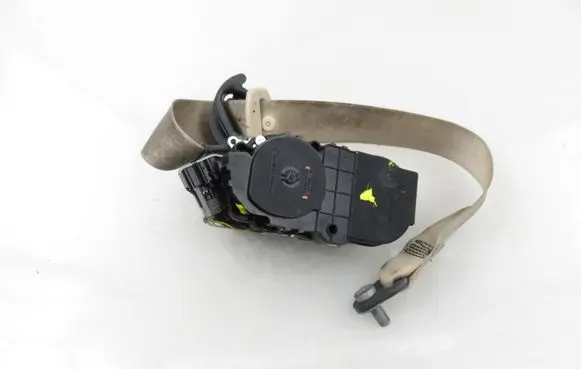 Mercedes-Benz S W221 Front seatbelt 33043797