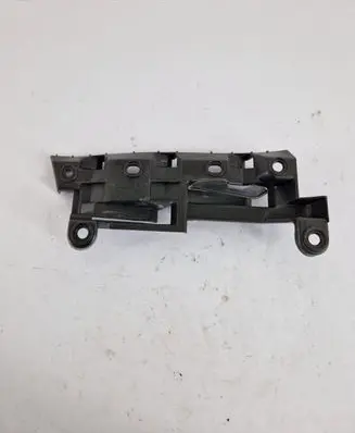 Rear bumper mounting bracket