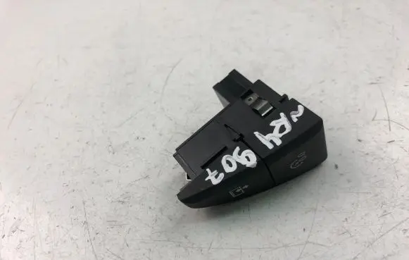 Steering wheel buttons/switches