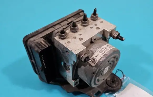 Volkswagen Golf VII ABS Pump 3Q0614517F IMPRK1445875