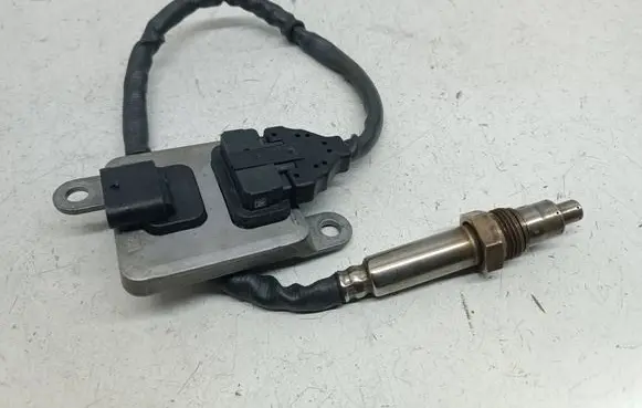 Mercedes-Benz Sprinter W906 Lambda probe sensor A0009053403 5WK96681D 0009053403