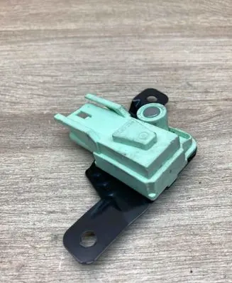 BMW X3 E83 Airbag deployment crash/impact sensor 3418539