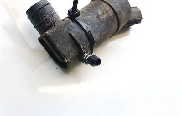 Ford Mondeo MK IV Windscreen/windshield washer pump 