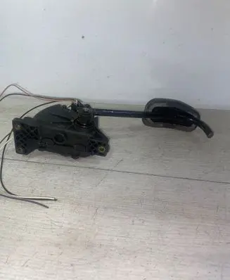 Volvo V70 Accelerator throttle pedal 9447137 9447135 9447136