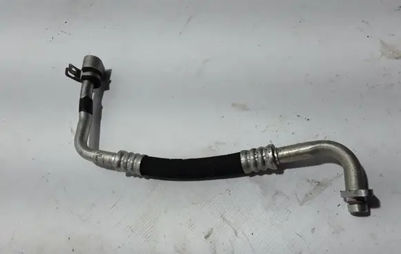 Dacia Duster Air conditioning (A/C) pipe/hose 924805896R