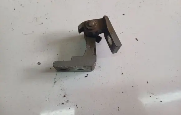 Audi A6 S6 C5 4B Tailgate/trunk/boot hinge